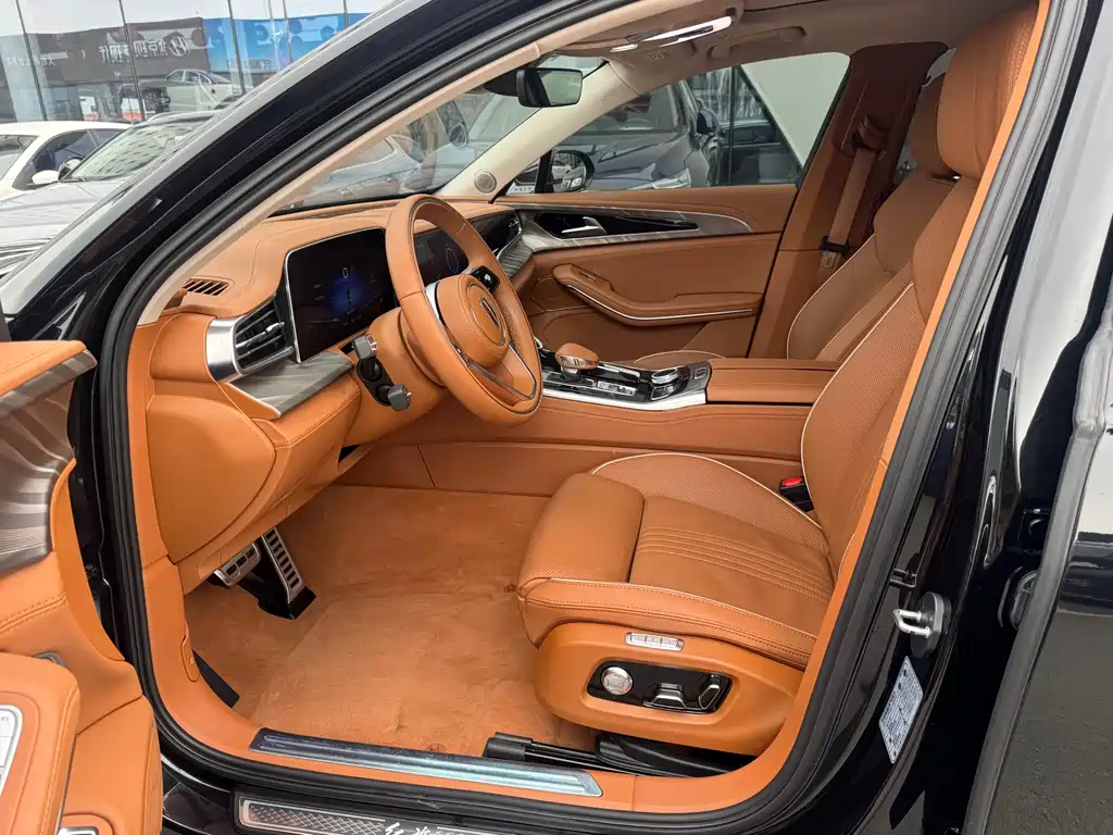 Hongqi H9 2020 2.0T Zhilian Flagship Edition купить на сайте DeffCars