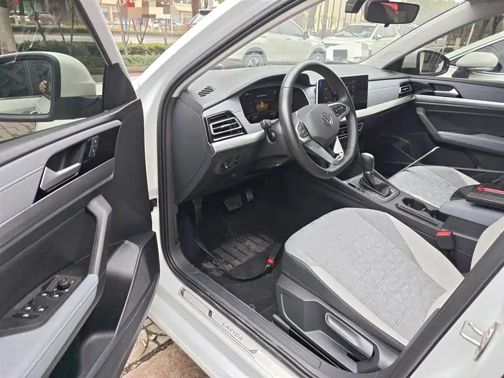 Lavida 2023 1.5L automatic full version купить на сайте DeffCars