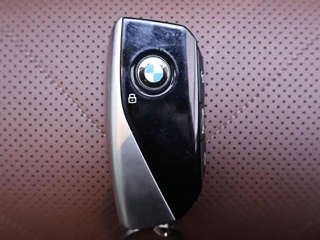 BMW X7 2023 xDrive40i Leading Luxury Package купить на сайте DeffCars