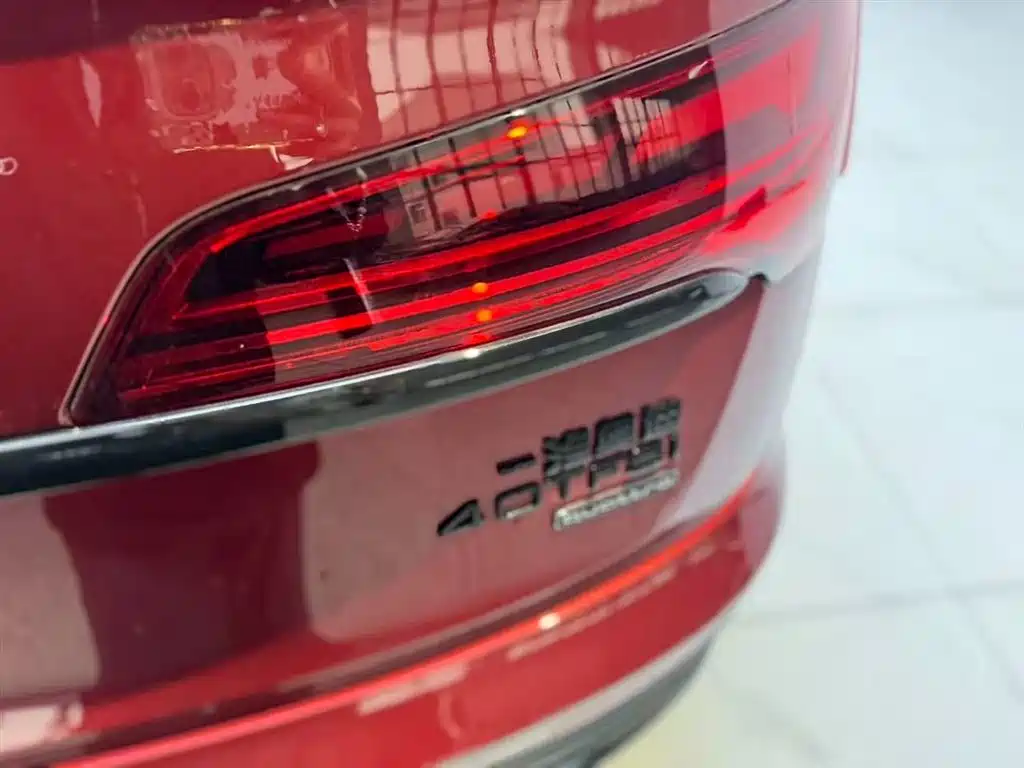 Audi Q5L Sportback 2022 40 TFSI luxury model купить на сайте DeffCars