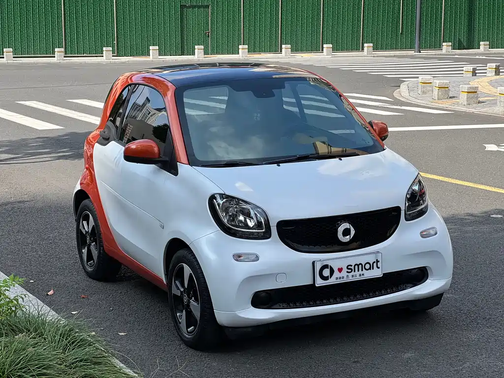 smart fortwo 2018 1.0L 52kW hardtop passion version National V купить на сайте DeffCars