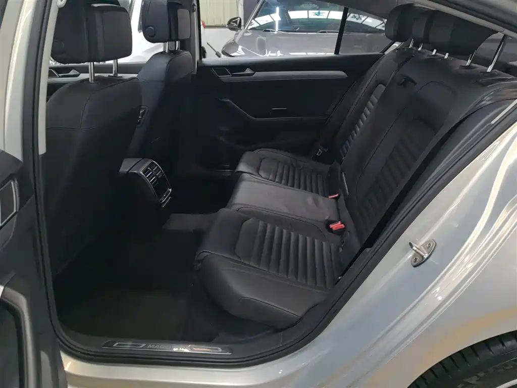 Magotan 2018 330TSI DSG leading model купить на сайте DeffCars