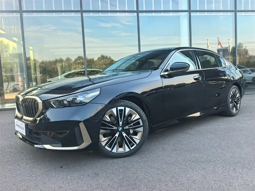 BMW 5 Series 2024 530Li Exclusive Luxury Package купить на сайте DeffCars