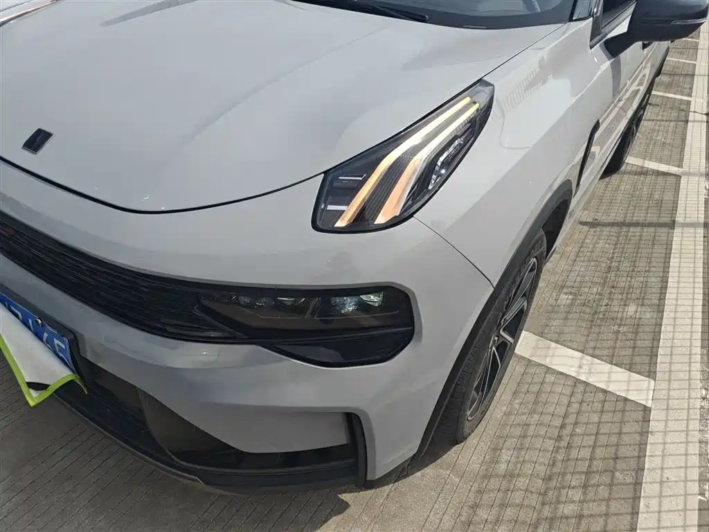 Lynk & Co 01 2023 1.5TD EM-F PM купить на сайте DeffCars