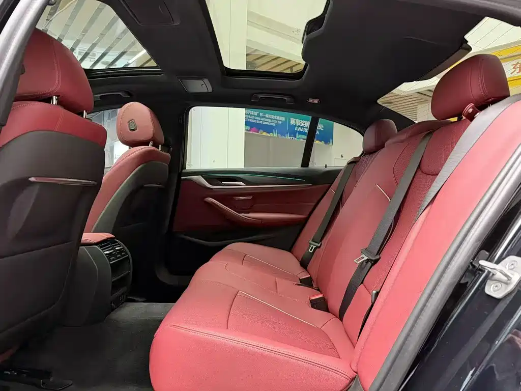 BMW 5 Series 2023 facelift 530Li leading M sports package купить на сайте DeffCars