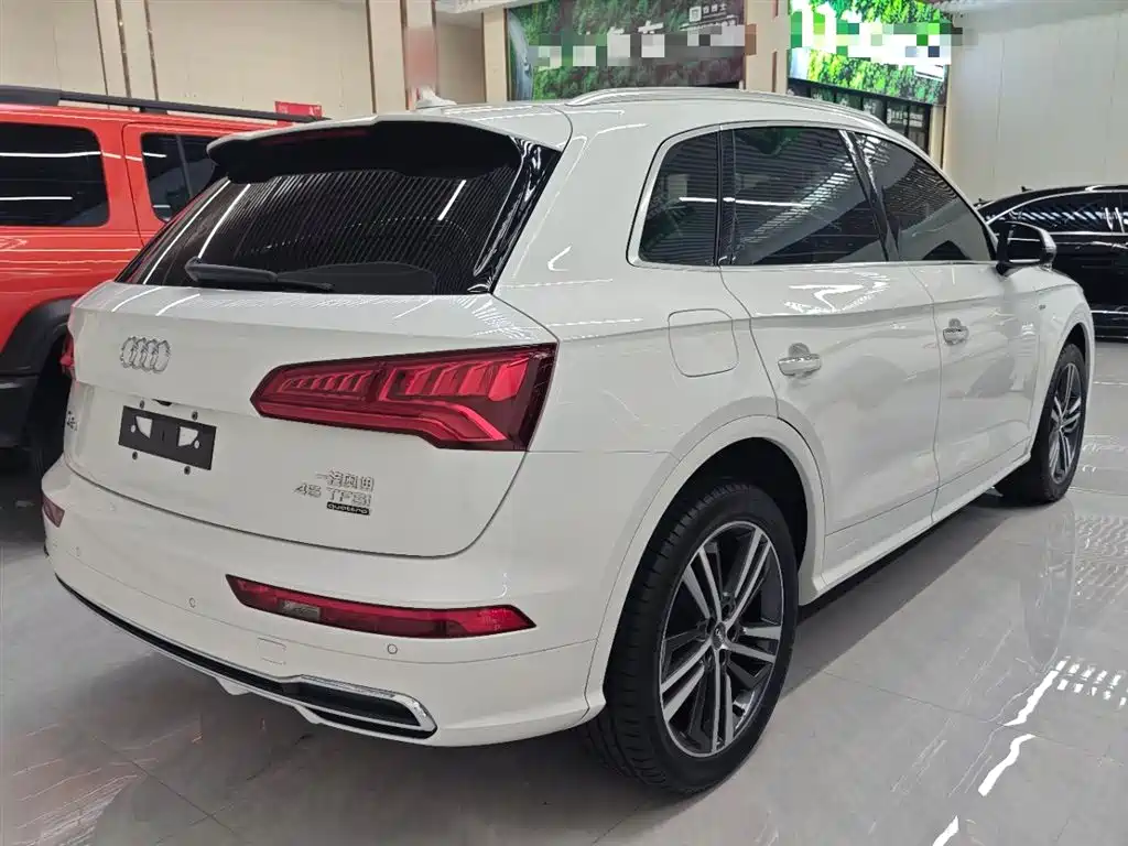 Audi Q5L 2020 facelift 40 TFSI enjoys fashionable style купить на сайте DeffCars