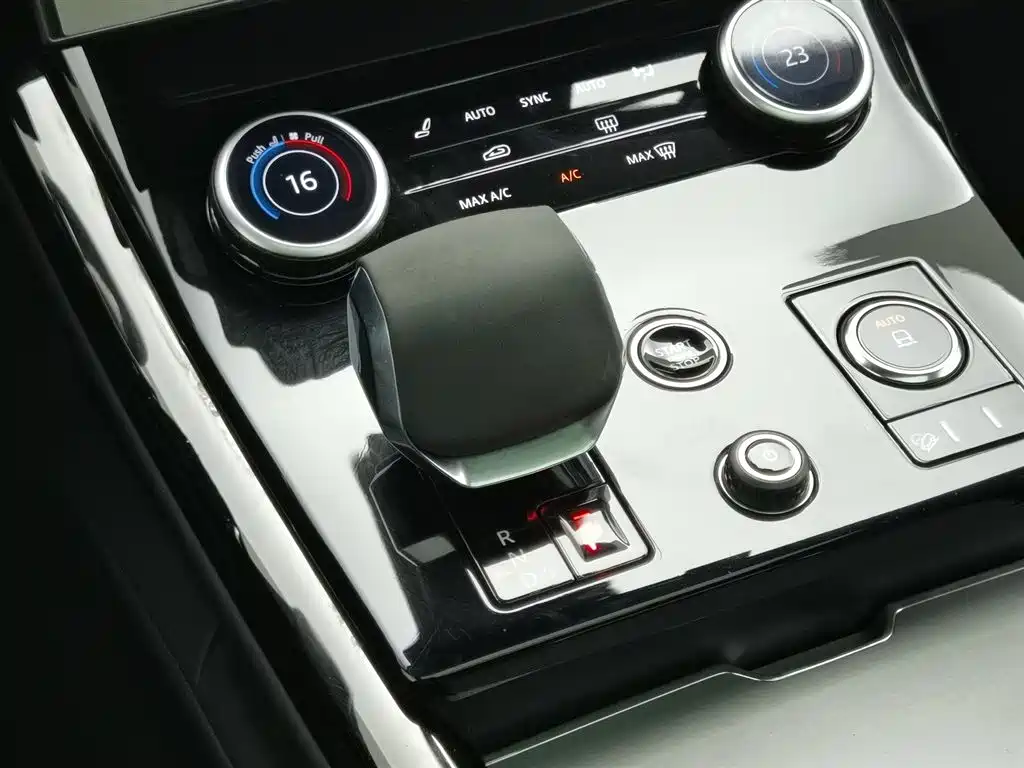 Range Rover Sport 2023 360PS S купить на сайте DeffCars