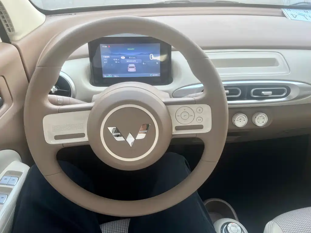 Hongguang MINIEV 2025 fourth generation four-door version advanced model купить на сайте DeffCars