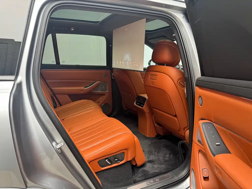 Wenjie M8 2025 extended range Ultra version 53.4kWh 5-seater version купить на сайте DeffCars