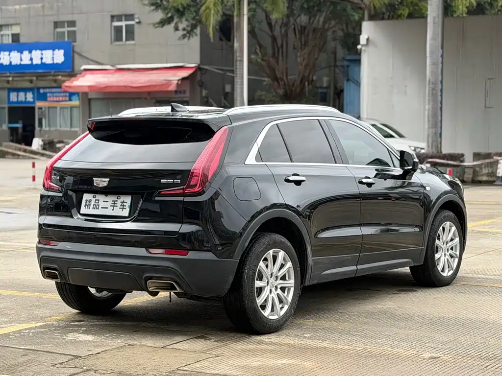 Cadillac XT4 2022 28T two-wheel drive fashion model купить на сайте DeffCars