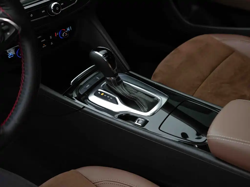 Regal 2019 20T Elite National VI купить на сайте DeffCars