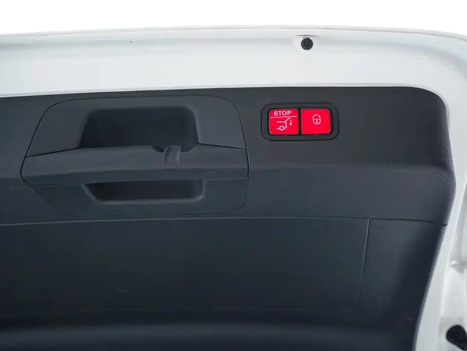 Mercedes-Benz GLC 2022 facelift GLC 260 L 4MATIC luxury model купить на сайте DeffCars