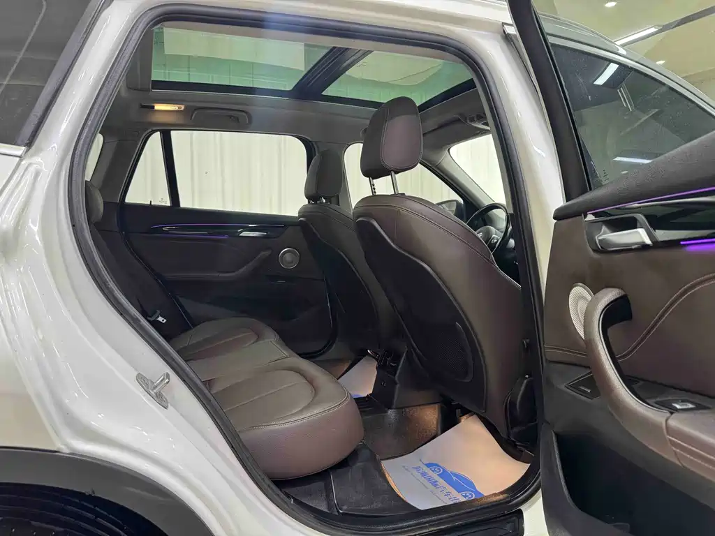 BMW X1 2021 sDrive20Li Exclusive Model купить на сайте DeffCars
