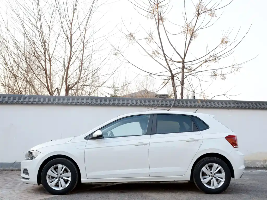Polo 2021 Plus 1.5L Automatic Panoramic Enjoyment Edition купить на сайте DeffCars