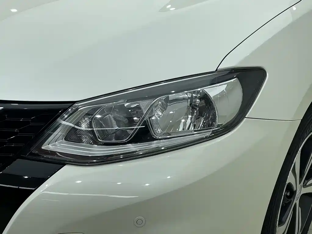 Tiida 2019 1.6L CVT Smart Travel Edition National VI купить на сайте DeffCars