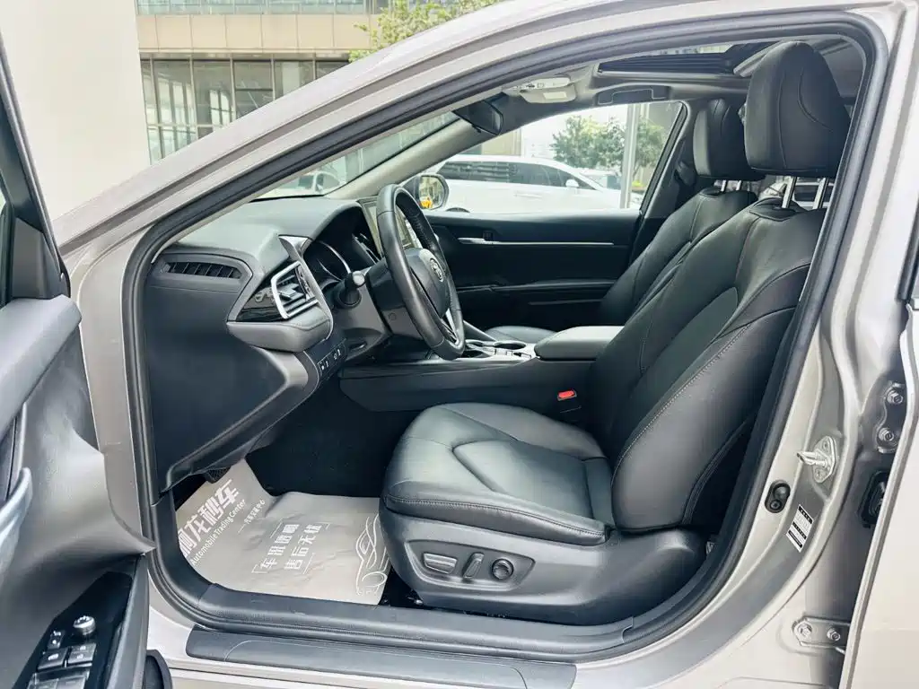 Camry 2021 Dual Engine 2.5HGVP Leading Edition купить на сайте DeffCars