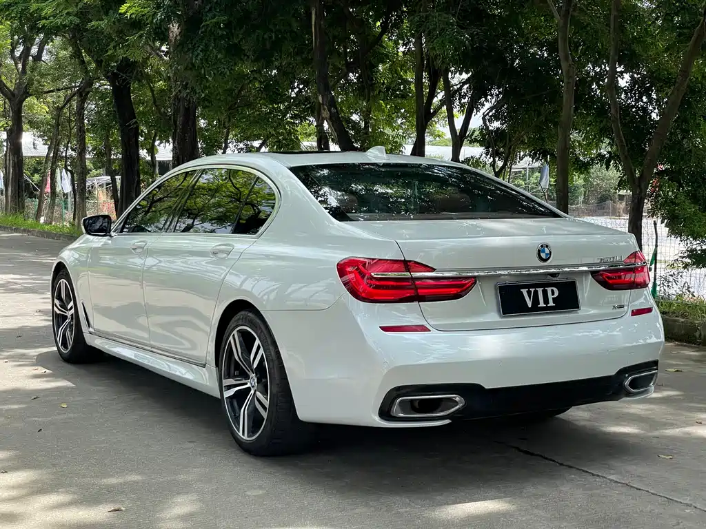 BMW 7 Series 2018 740Li xDrive Premium M Sport Kit купить на сайте DeffCars