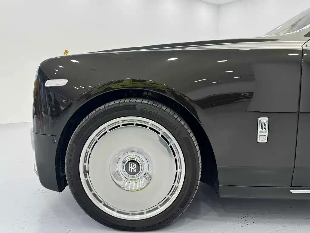 Phantom 2018 6.7T long wheelbase version купить на сайте DeffCars