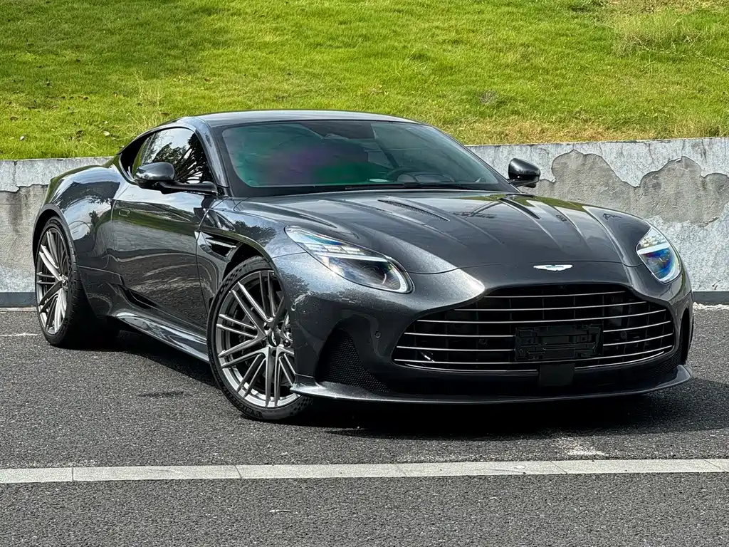 Aston Martin DB12 2023 4.0T V8 Coupe купить на сайте DeffCars