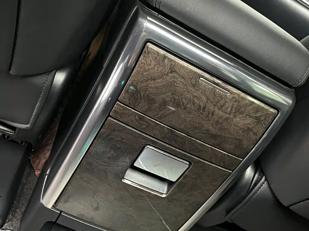 Wilfa 2020 Shuangqing 2.5L HV Premium Edition купить на сайте DeffCars