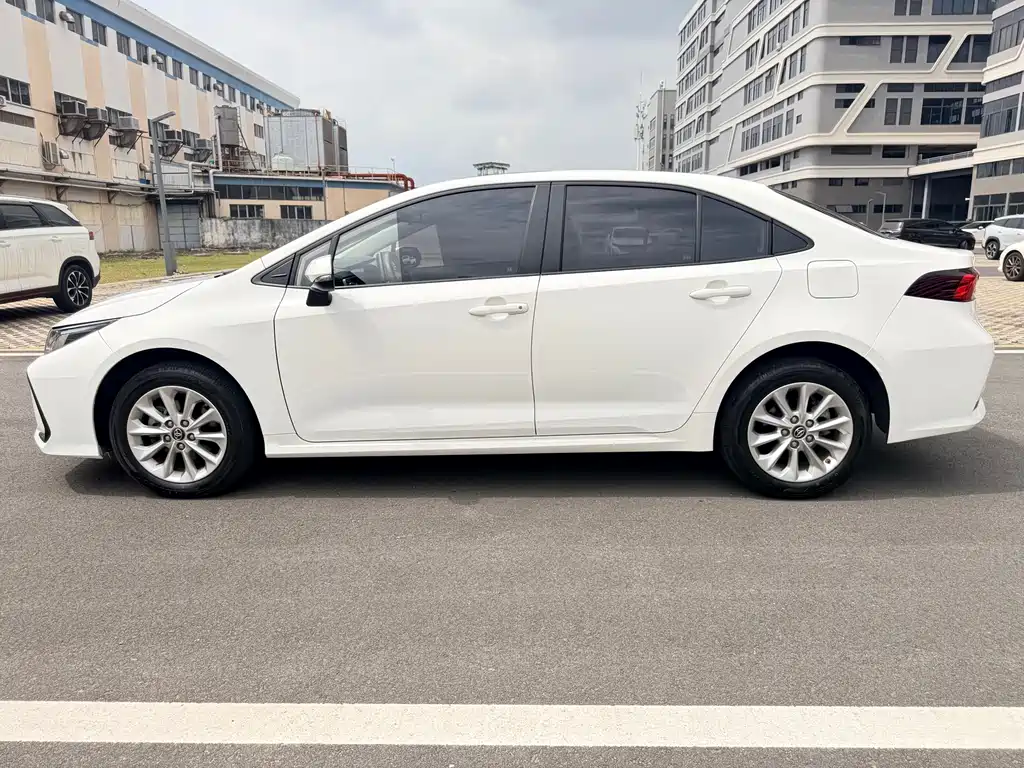 Corolla 2021 1.2T S-CVT Elite PLUS Edition купить на сайте DeffCars