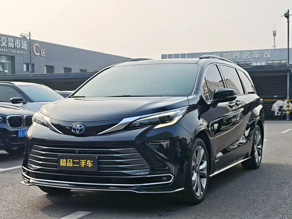 SIENNA 2023 2.5L Hybrid Premium Edition купить на сайте DeffCars