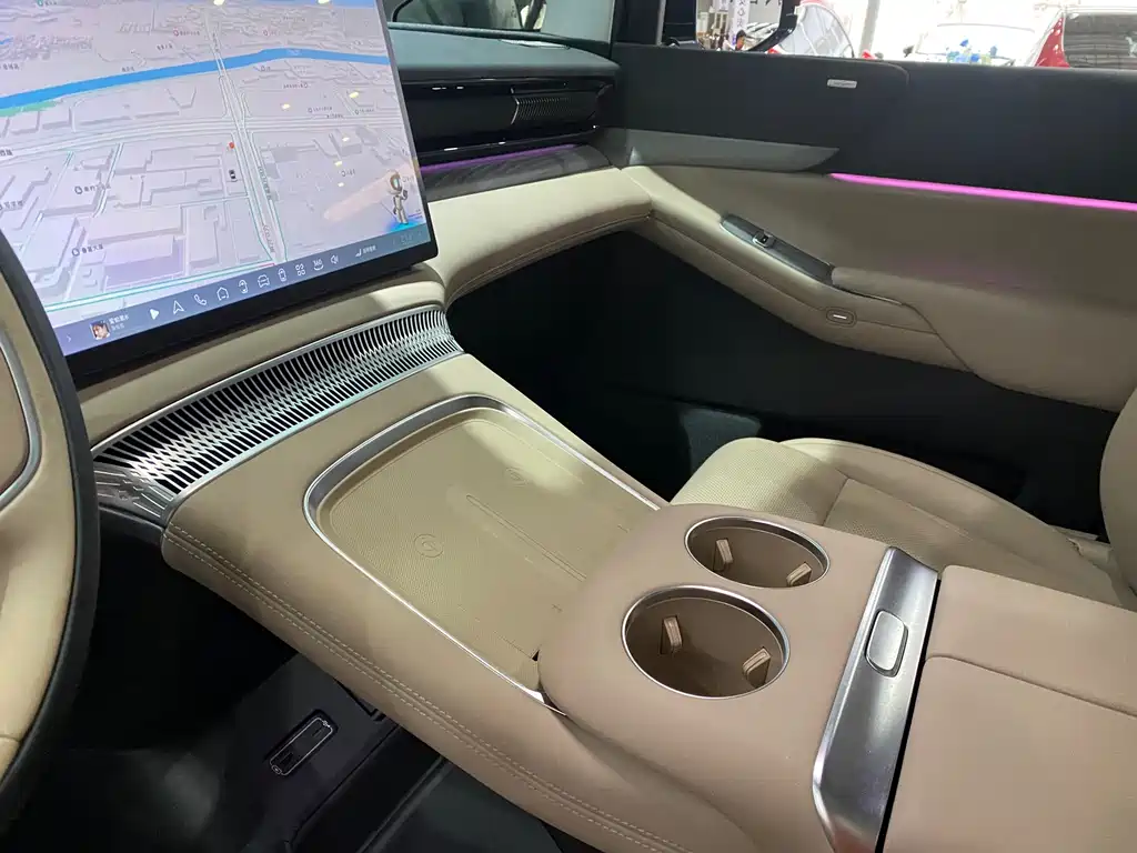 Xpeng X9 2024 model 702 super long battery life Max купить на сайте DeffCars