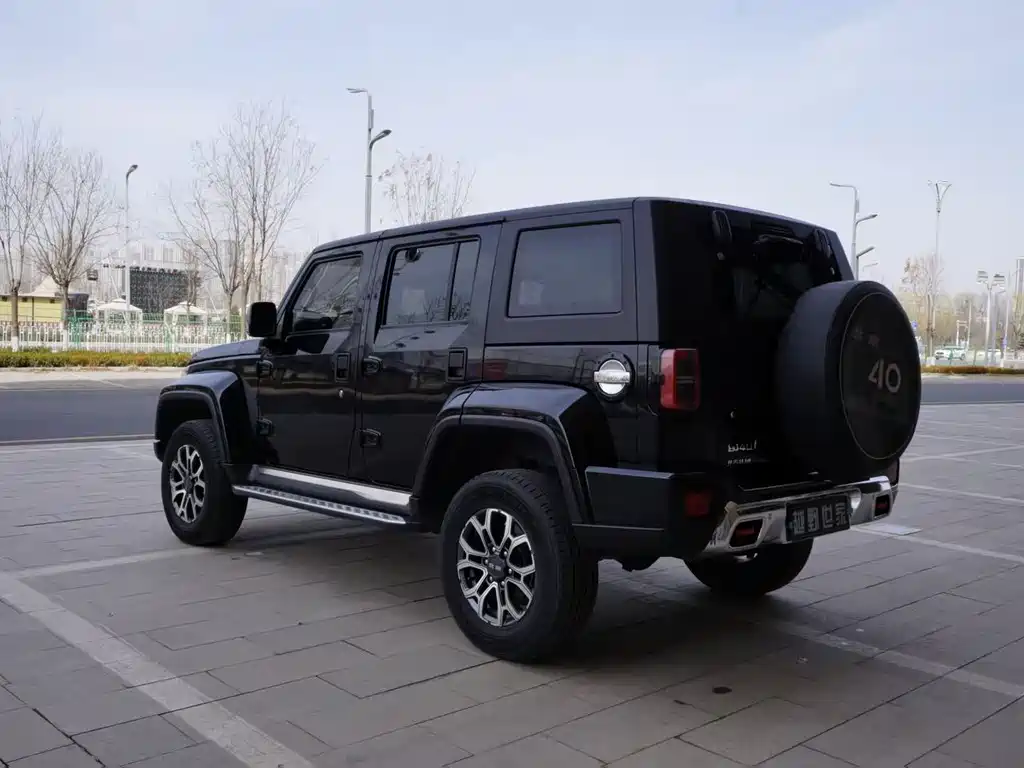 Beijing off-road BJ40 2020 2.0T automatic four-wheel drive city hunter version supreme type купить на сайте DeffCars