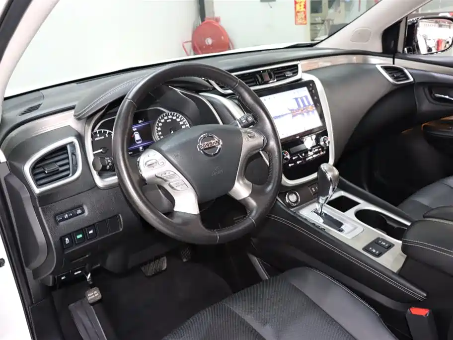 Loulan 2021 2.5L XL 2WD Intelligent Connected Deluxe Edition купить на сайте DeffCars