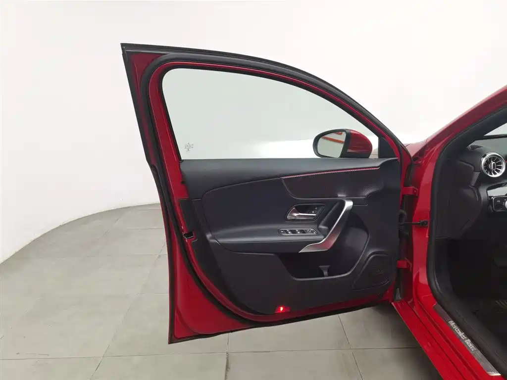 Mercedes-Benz A-Class Imported 2019 A 200 Dynamic купить на сайте DeffCars