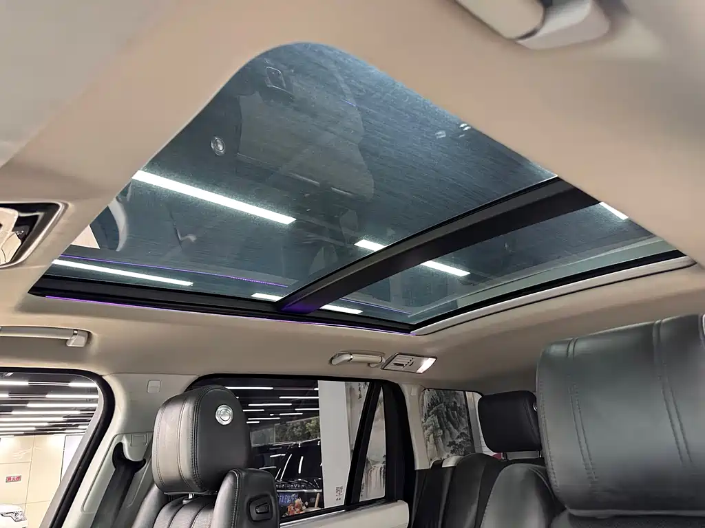 Range Rover 2015 3.0 SC V6 Vogue SE Genesis Extended Edition купить на сайте DeffCars
