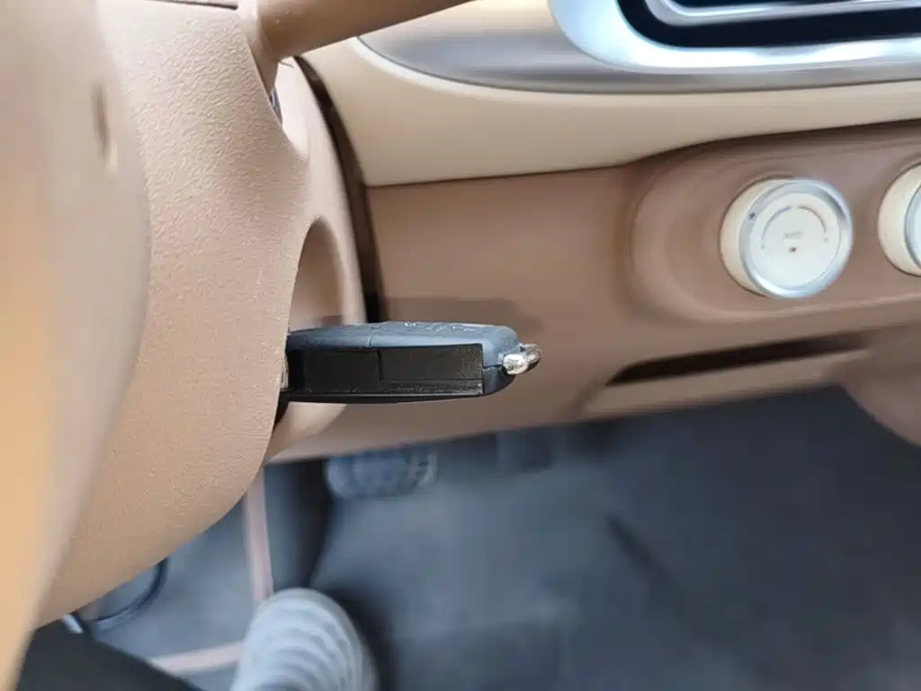 Hongguang MINIEV 2025 fourth-generation four-door advanced version купить на сайте DeffCars