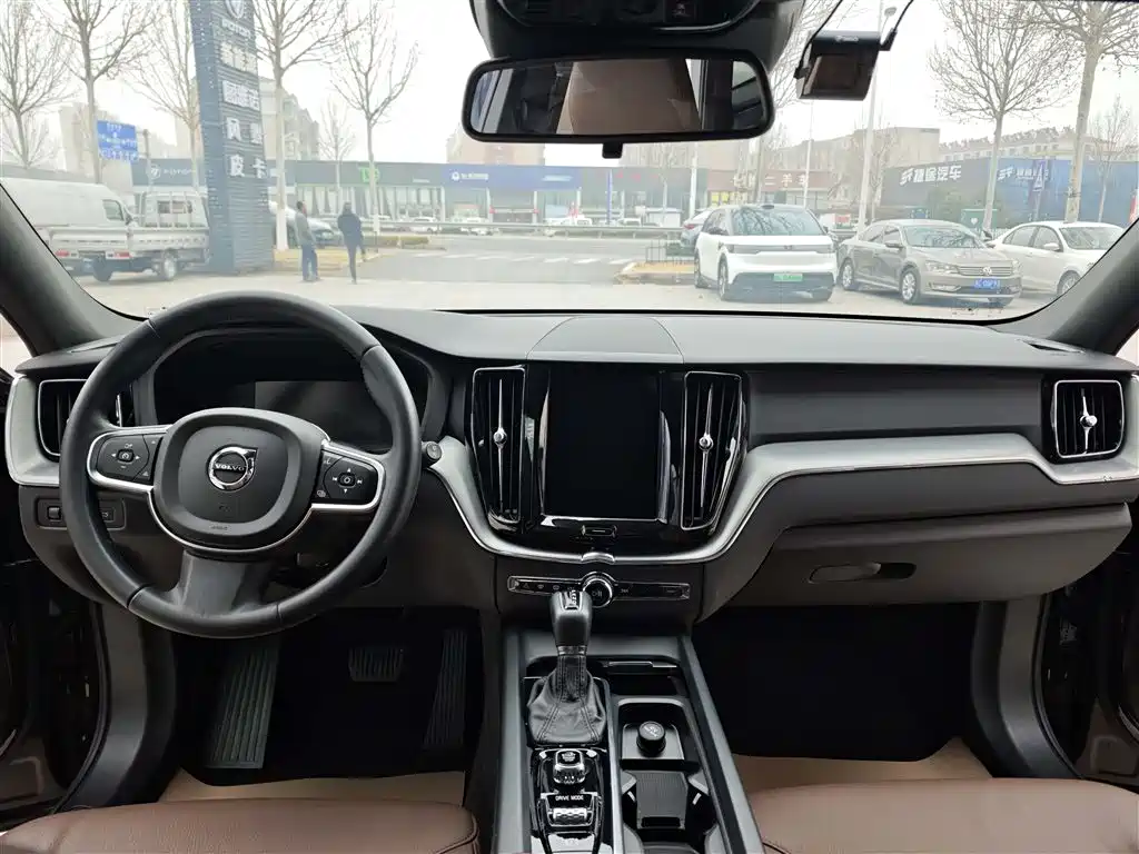 Volvo XC60 2021 T5 four-wheel drive Zhiyi Luxury Edition купить на сайте DeffCars
