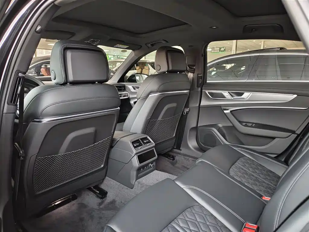 Audi A6L 2025 45 TFSI Premium Dynamic Model купить на сайте DeffCars