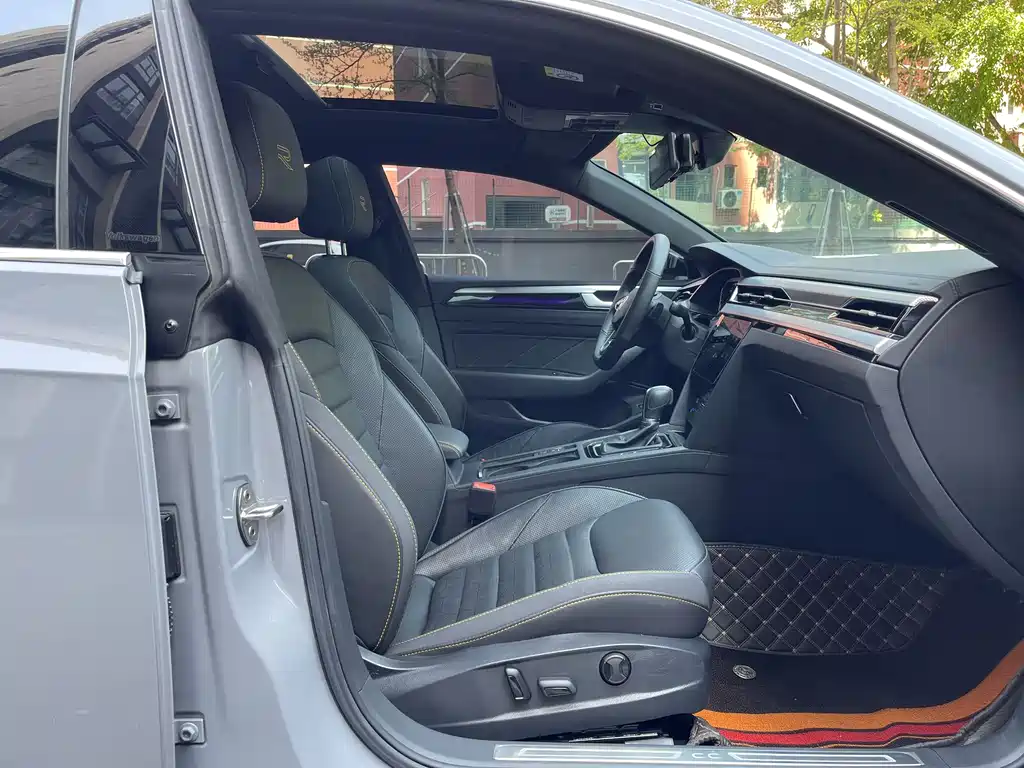 FAW-Volkswagen CC 2023 380TSI eye-catching version купить на сайте DeffCars