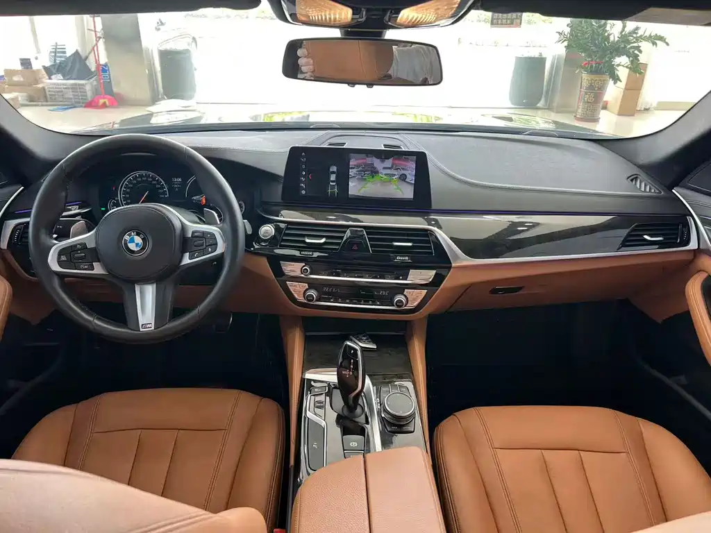 BMW 5 Series 2018 facelift 530Li leading M sports package купить на сайте DeffCars