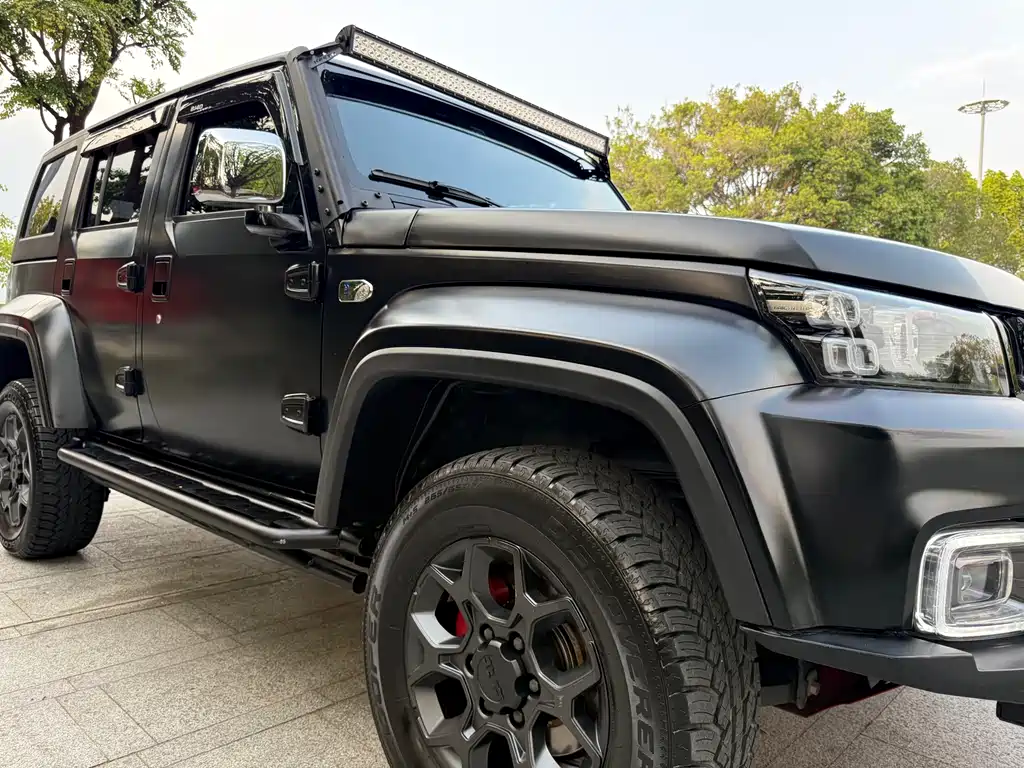 Beijing off-road BJ40 2023 2.0D automatic four-wheel drive Blade Hero Edition knight type (front and rear electronically controlled locks) купить на сайте DeffCars