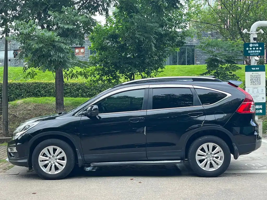 Honda CR-V 2015 2.0L 2WD Fashion Edition купить на сайте DeffCars
