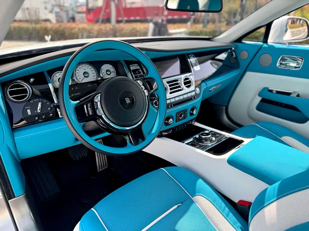 Phantom 2018 6.6T standard model купить на сайте DeffCars