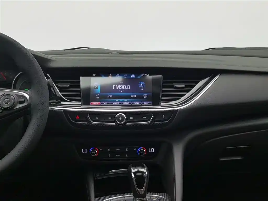 Regal 2017 20T luxury model купить на сайте DeffCars