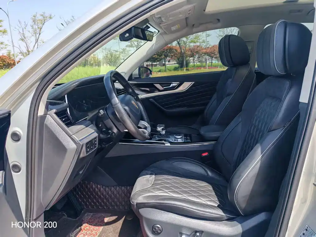 Hongqi HS5 2019 2.0T Zhilian Flagship Edition купить на сайте DeffCars