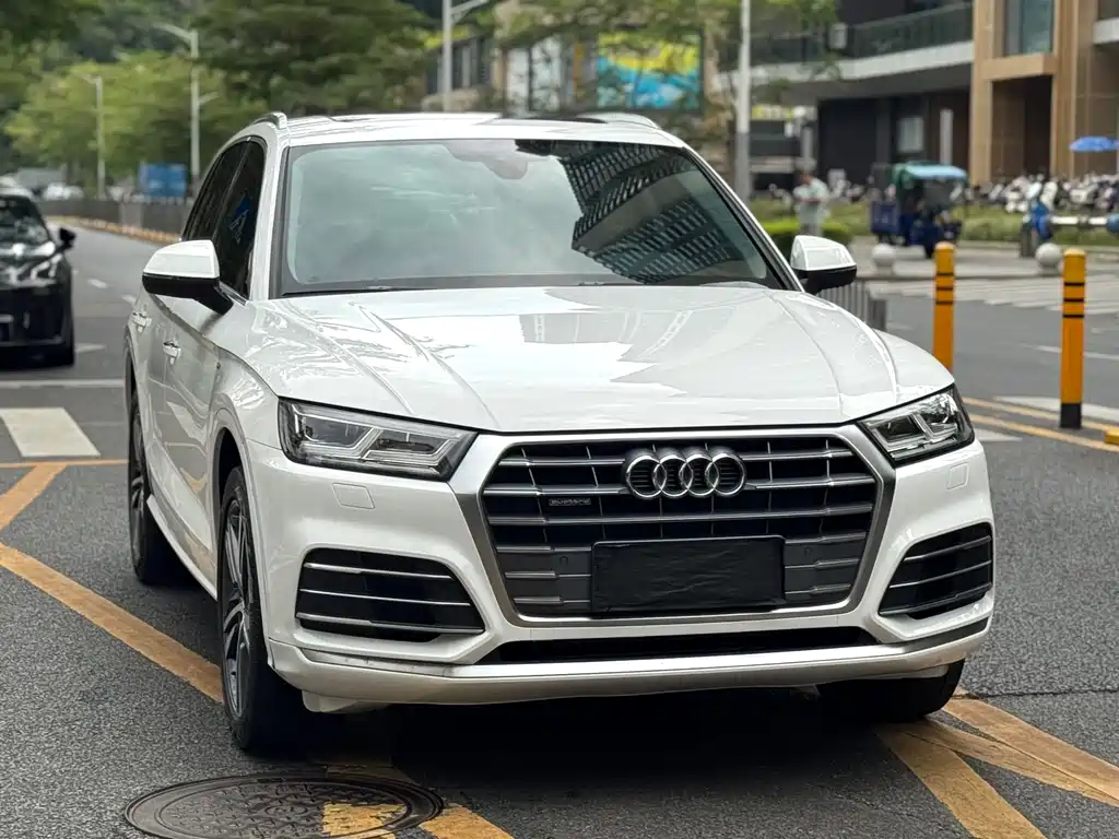 Audi Q5L 2020 facelift 40 TFSI enjoys fashionable style купить на сайте DeffCars