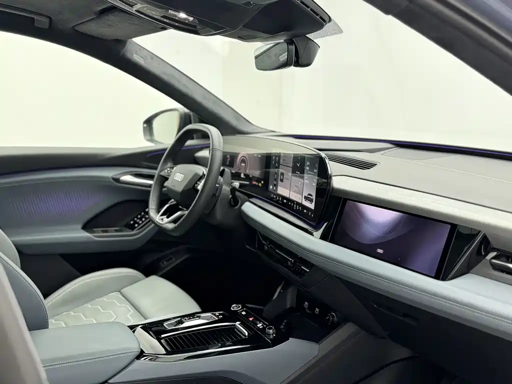 Audi Q6L e-tron 2026 first pilot version купить на сайте DeffCars
