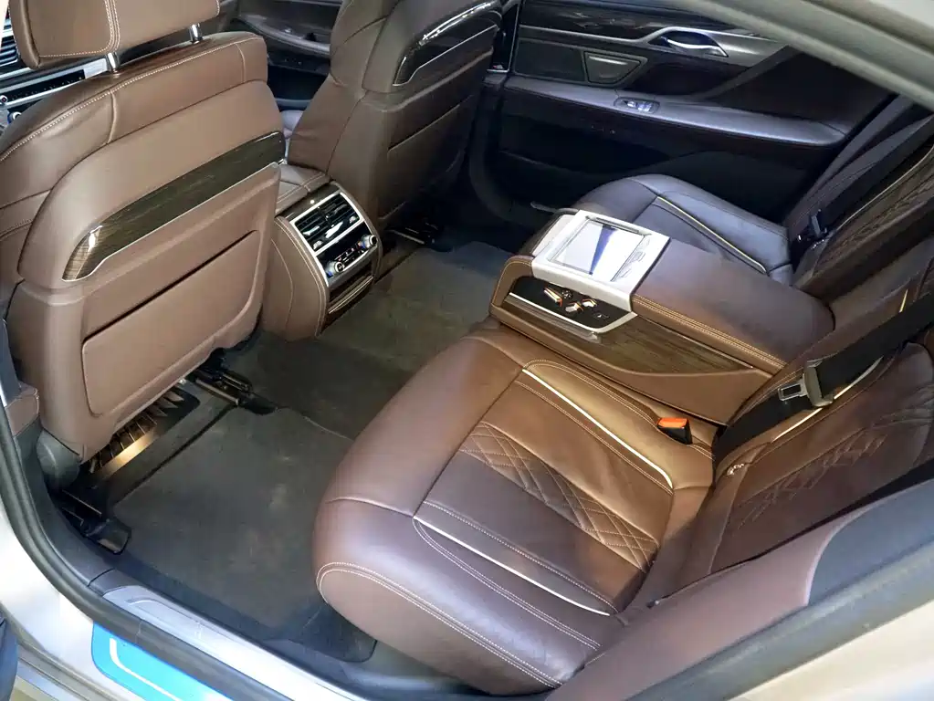 BMW 7 Series 2021 730Li Luxury Package купить на сайте DeffCars