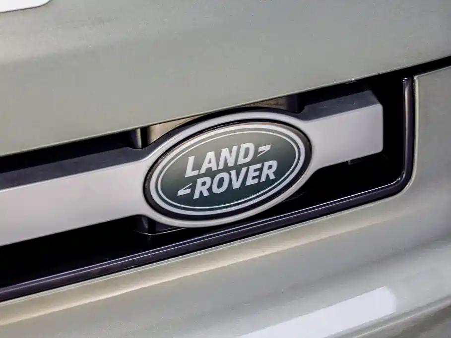 Land Rover Defender 2021 90 P400 Classic Reissue купить на сайте DeffCars