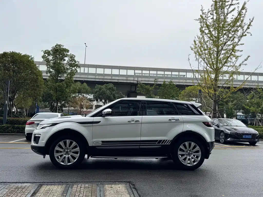 Range Rover Evoque 2018 240PS SE Zhiyao Edition купить на сайте DeffCars