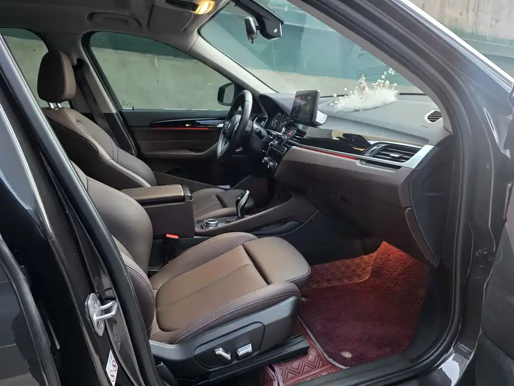 BMW X1 2021 sDrive25Li Leading Model купить на сайте DeffCars