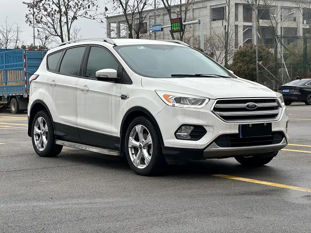 Escape 2017 EcoBoost 180 two-wheel drive refined airfoil купить на сайте DeffCars