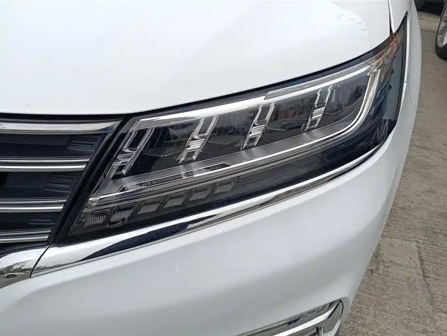 Roewe RX5 2018 20T two-wheel drive automatic flagship version купить на сайте DeffCars