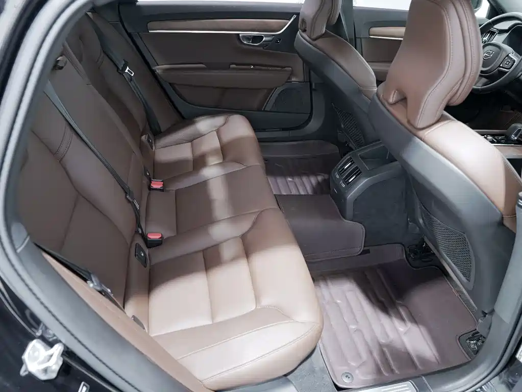 Volvo S90 2022 B5 Zhiyi Luxury Edition купить на сайте DeffCars